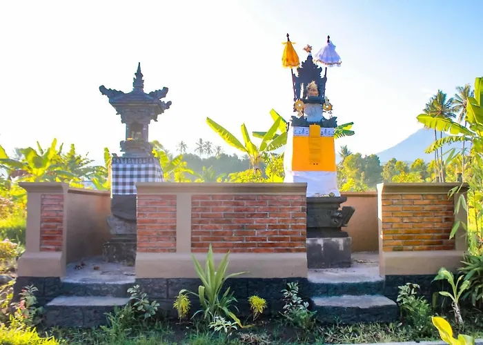 Sri Lestari Banyuatis Villa