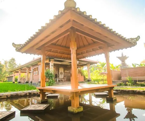 Sri Lestari Banyuatis Villa